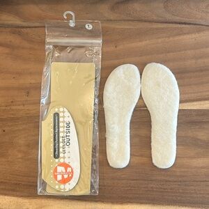 Merrell shearling foot bed replacement size 7 New in package